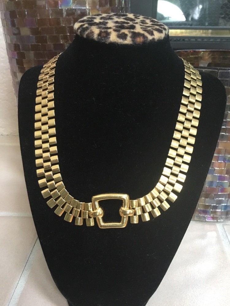 VINTAGE MONET Choker Necklace Gold Tone “Watch Band” Style Excellent Condition