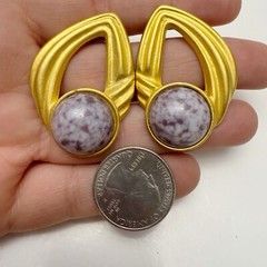Vtg M. Jent Modernist Purple Lucite Cabochon Abstract Matte Goldtone Earrings