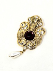 Vintage Signed Jeff Lieb Brooch Purple Cabochon Rhinestone Faux Pearl