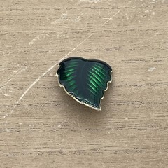 Vintage Dark Green Leaf Shaped Earrings With Clip-On Closure & Gold Colored Back