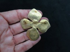 Vintage 1960’s Golden Brown MOD Flower Brooch