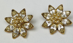Vintage Gold Plated Crystal Clear Rhinestones Flower Design w/faux pearl center