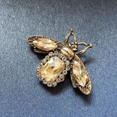 Crystal Bee Brooch Insect Pin Brooches For Women Clothes Scarf Clip Jewelry Gift