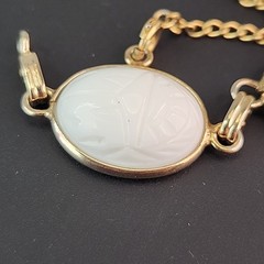 Vintage Scarab Bracelet White Milk Glass Egyptian Revival Oval Gold Tone 6.5″