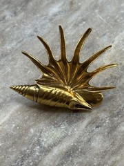 MMA USA Gold Plated Shell Pendant Brooch New/Unused ,Orig $55