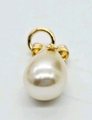 Joan Rivers Gold Tone Faux Teardrop Pearl Bow Pendant Oval Vintage