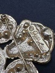 Jeff Lieb Gold Tone Brooch READ Rhinestones Red Cabochon Pearl Drop Elegant Vint