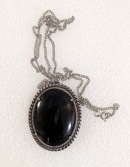 Vtg Silver Tone Prong Set Brown Stone Cabochon Oval Pendant Necklace 24″