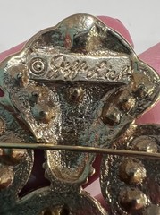Signed Jeff Lieb Gold Tone Purple Rhinestone Pin Brooch Faux Pearl Stunning H2-6