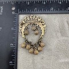 Vintage Brooch Solje Gold Tone Crescent Moon