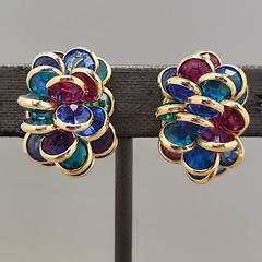 Vintage Open Bezel Clip On Earrings Gold Tone Layered Multicolor 3/4″
