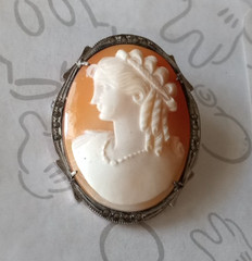 Cameo 800 Silver Brooch Vintage Marcasite Pendant Woman Left Facing