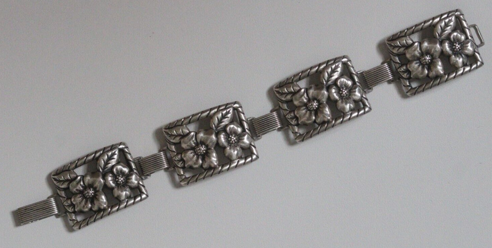 Vintage c. 1940’s Danecraft Felch & Co. Sterling Silver Floral Panel Bracelet