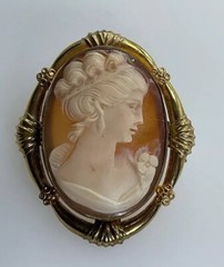 Vintage Gold Filled Carved Shell Lady CAMEO Left Facing Ornate Frame Brooch