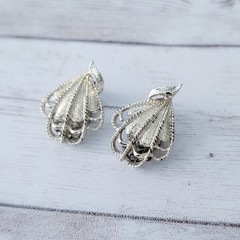 Vintage Clip On Earrings Very Light Gold Tone Stylish