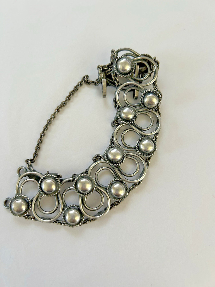 Vintage Mexican Silver Panel Bracelet – Domed Bead Design – 7.25″ – Mid century