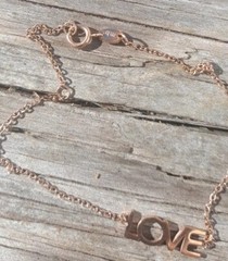 Vtg LOVE Charm Bracelet MB Signed Goldtone Chain 7″