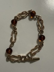 Vintage 90s Avon Gold Tone Amber Lucite Beaded Tortelle Bracelet Women’s Jewelry