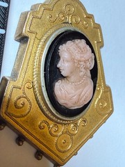 Antique Vintage Cameo Pendant Gold Tone Left Facing Etruscan Revival