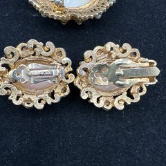VTG Florenza Cameo Gold Tone Pearls Brooch Pendant And Clip On Earings