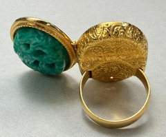 Avon Green Faux Jade Carved Oval Poison Locket Ring Gold Tone Adjustable 6-7 Vtg