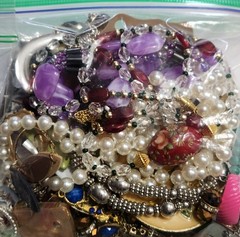 1 lb. Wearable Costume Jewelry Vtg to Mod Some Brands Mixed Materials 20-25 pcs