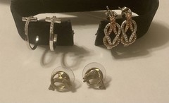 A Lot Of 3 Sets Of Vintage Post Style Earrings