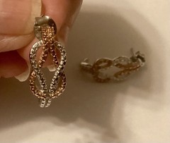 A Lot Of 3 Sets Of Vintage Post Style Earrings