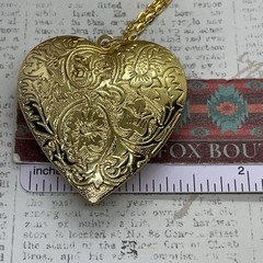 Gold Heart Locket Photo Birthday Anniversary Wedding Cameo Angel Angels Necklace
