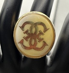 Vintage HUGE Gold Tone Monogram Statement Ring Cream Enamel Oval Signet Sz 7