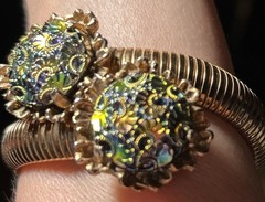 Elizabeth Morrey Vintage Wrap Bracelet Gold Tone Aurora Borealis Pressed Glass