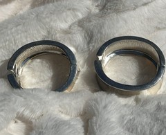 Pair Of Chunky Avon Silver Plate Bracelets Clamper Vintage excellent