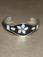 VTG Alpaca Silver Mexico FLOWER Mother Of Pearl Abalone Cuff Bracelet Size 5.5–6