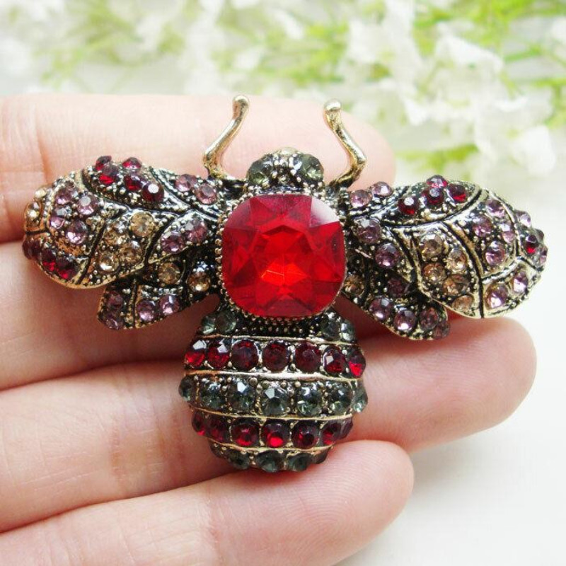 Woman Vintage Red Bee Insect Gold-tone Brooch Pin Crystal Rhinestone Gifts