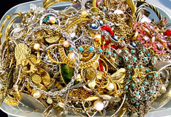 FREE SHIP 5 Pound Lb Unsearched Lot Jewelry VTG New Junk Art Craft Treasure Box