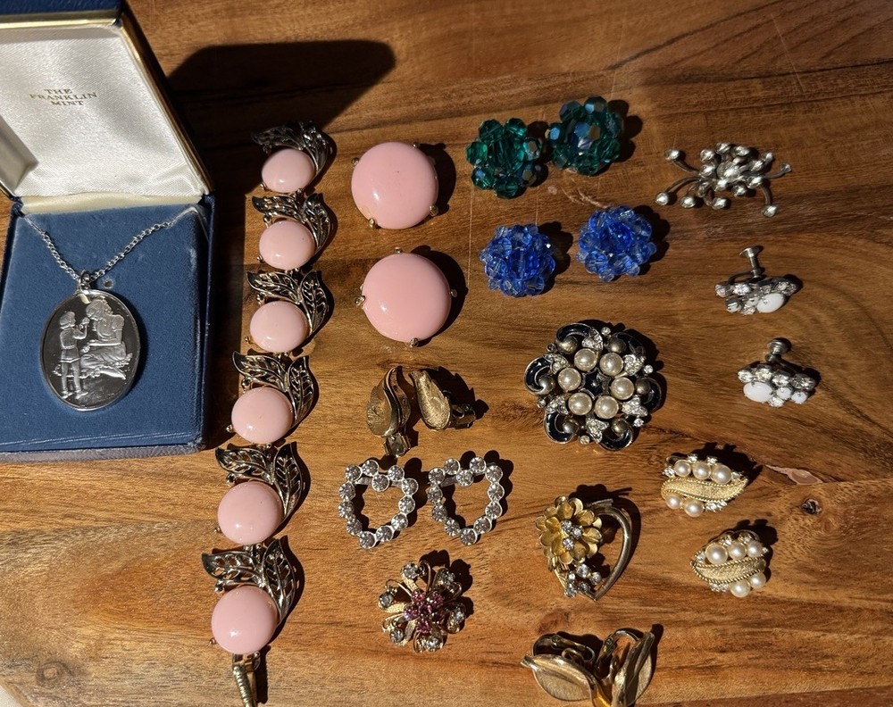 1976 Franklin Mint Mother’s Day Necklace And Costume Jewelry Lot Vintage Estate