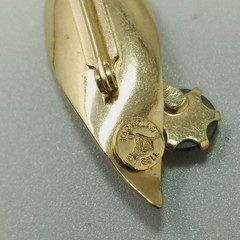 Vintage Bell Trading Karat Clad Leaf Shape Brooch Green Stone Lapel Pin