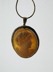 Vintage Shell Cameo Necklace Sterling Silver Vermeil Italy 20” Snake Chain