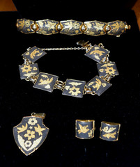 VTG Japanese Damascene Jewelry Set Bracelet Pendant Clip-On Earring INLAY