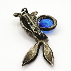 Rabbit Bunny Holding Blue Faceted Egg Silver Tone Vintage Brooch Pin Distressed