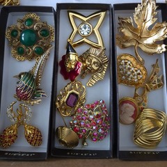 Huge Vintage Jewelry Lot 165 Gold and Silvertone Givenchy Trifari Juliana