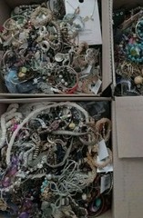 4 Pounds Jewelry Costume Vintage Mix LBS necklaces bracelets pins rings etc lbs