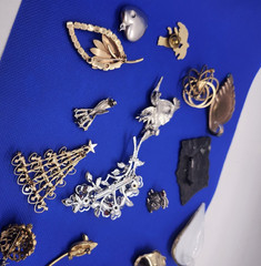 VTG Brooch & Lapel Pin Jewelry Lot Mixed Rhinestone Floral Bird Rabbit Mouse 15+