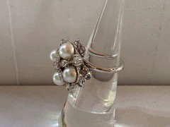 Vintage 1960’s Sarah Coventry Camelot Silver Tone Pearl Ring Size 5.5