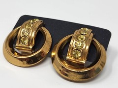 Signed CORO Gold Tone Yellow Rhinestone Screw-back Earrings Vintage Round Circle