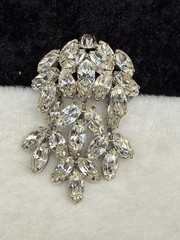 Vintage Weiss Rhinestone Chandelier Brooch Silver Tone Full of Sparkle Waterfall