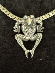 Sterling Silver Tree Frog Pendant 7.6 Grams 1.5 Inches Tall Vintage Jewelry