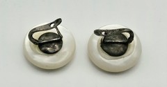 Vintage 1940s Mother of Pearl Iridescent Domed Button Screw-Back Earrings