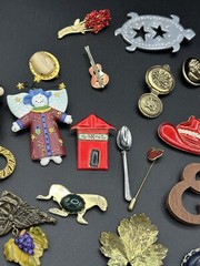 Vintage Lot of 27 Pins – Gold Tones & Silver Tones – Other- All Wearable