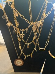 Jewelry lot Gold Tone Estate Finds Vtg To Now Necklaces Chains Bracelets Fashion